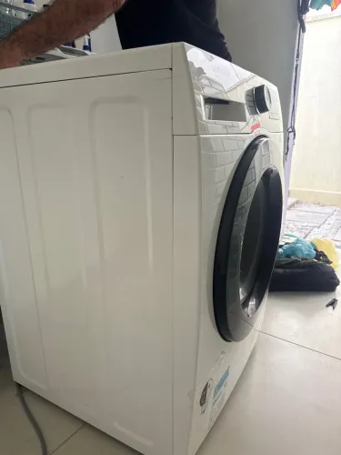 Máquina de lavar roupas placa quebrada