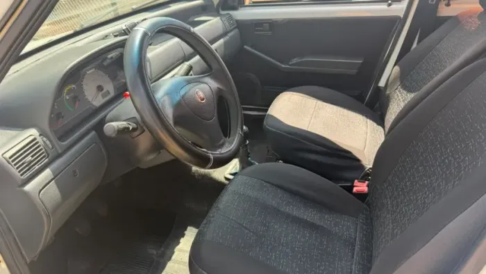 Fiat Uno Mille Celeb. WAY Econ. 1.0 F.flex 4P 2012