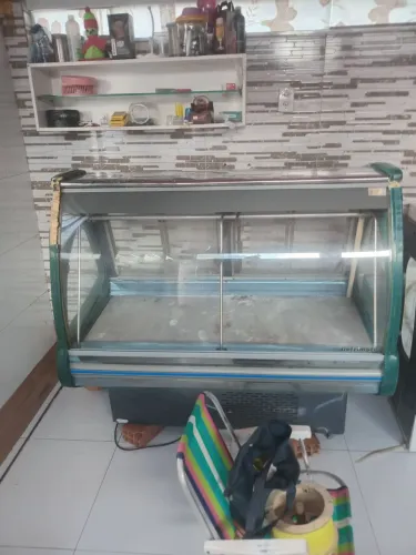 Balcão de frios carne salsicha linguiça