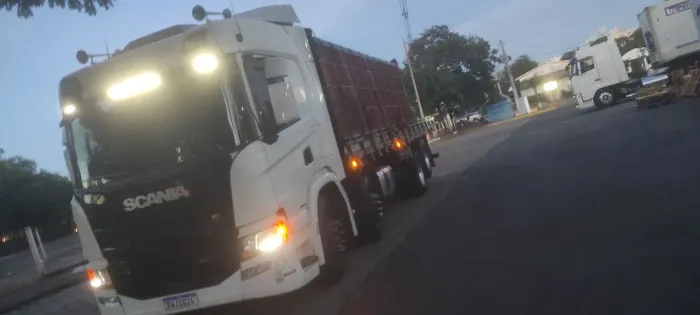 Carroceria carricla para bi truck 