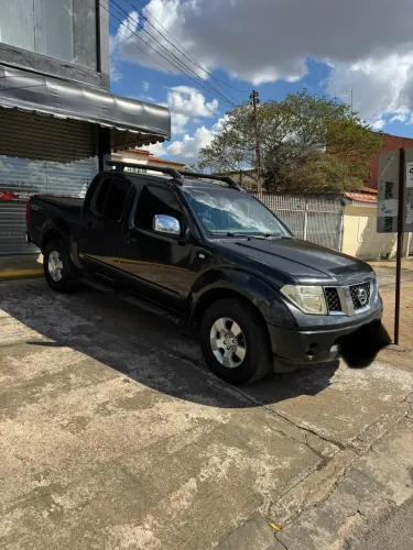 Nissan Frontier LE CD 4X4 2.5 TB Diesel Mec. 2011