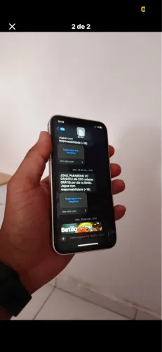 Iphone 11 na carcaça do 17 pro max
