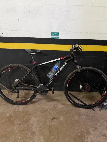 Bicicleta aro 29 ( TREK) 