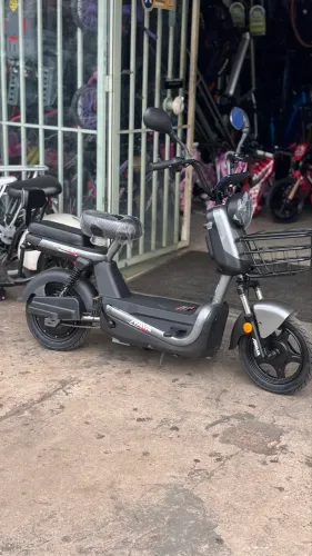 Scooter RAVA ER800