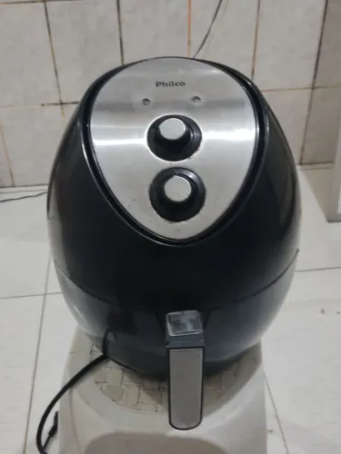 Air fryer Philco 4.4L, usado bom 