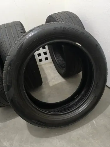 2 pneus Pirelli Scorpion 235/50 R19