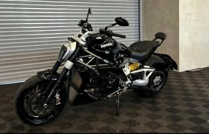 DUCATI DIAVEL "S"