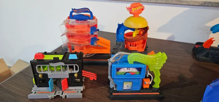 Combo de Brinquedos Hot Weels!