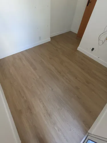Vinílicos e Laminados. 