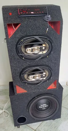 SOM BOB em ótimo estado - 2x 6x9 (médio) e 1 grave 12'