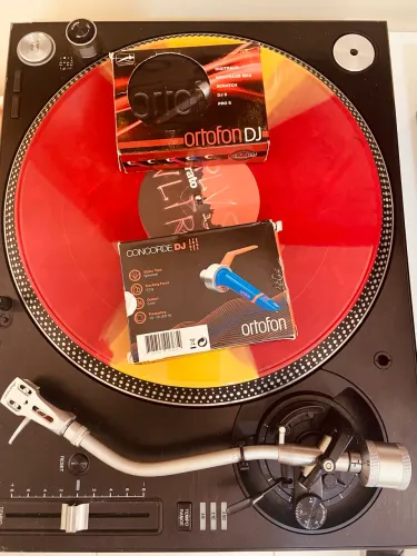 Toca discos PIONEER PLX 1000