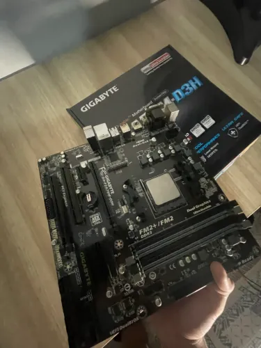 Placa Mãe Gigabyte(Envio OlxPay)