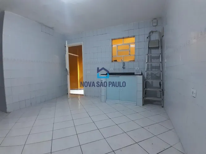 Casa de condomínio bairro jardim Miriam, com 01,dormitórios ,cozinha ,banheiro