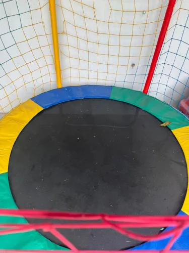 Cama elástica / pula pula