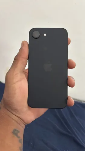 iPhone 16e (5 meses de uso)