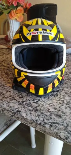 Capacete no risk