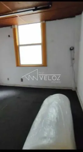 Sala : / Comercial / Centro