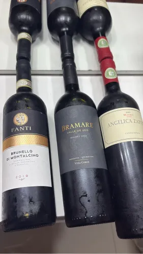Garrafas de vinho importadas