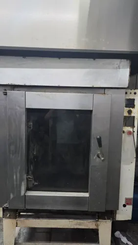 Vaga para ajudante de padeiro que saiba mexer com forno de padaria