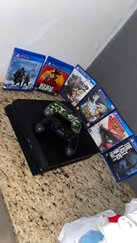 Vende-se PS4 FAT 500 GB (desapego).