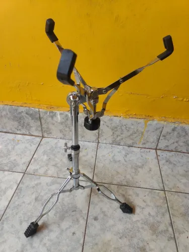 Estante de caixa (pouco usada)