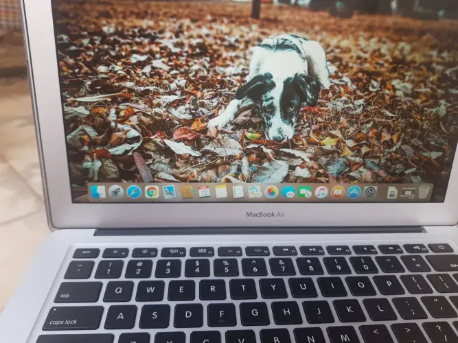 Macbook Apple 