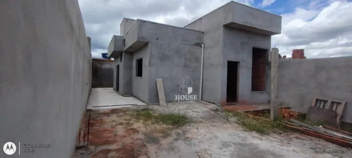 Casa com 2 dormitórios à venda, 110 m² por R$ 250.000,00 - Jardim Uirapuru - Estiva Gerbi/