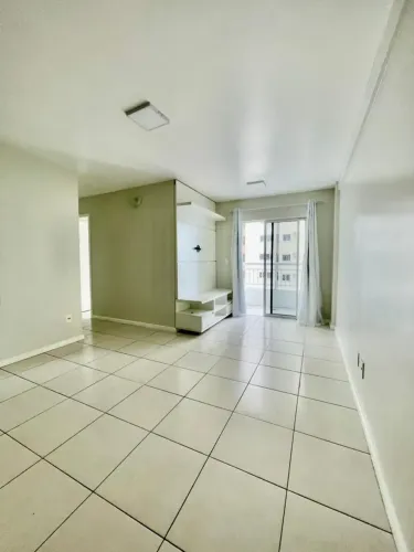 Apartamento de 2 quartos, Ed. Alto dos Franceses, Locação