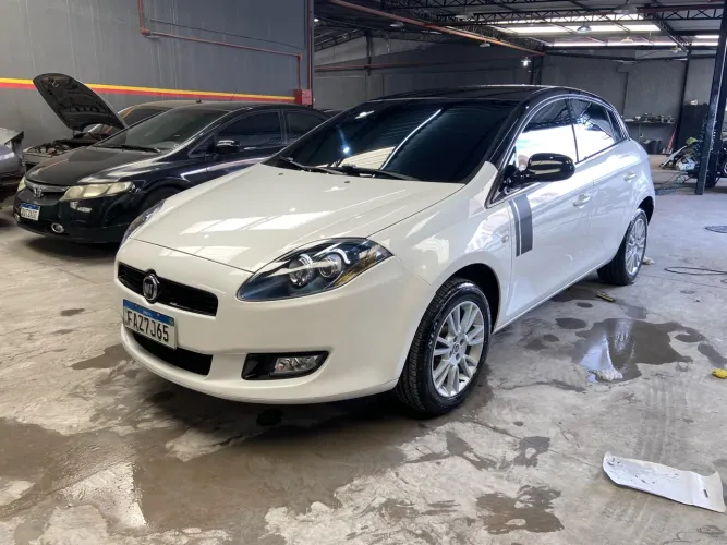Fiat Bravo Essence Dualogic 1.8 Flex 16V 5P 2013