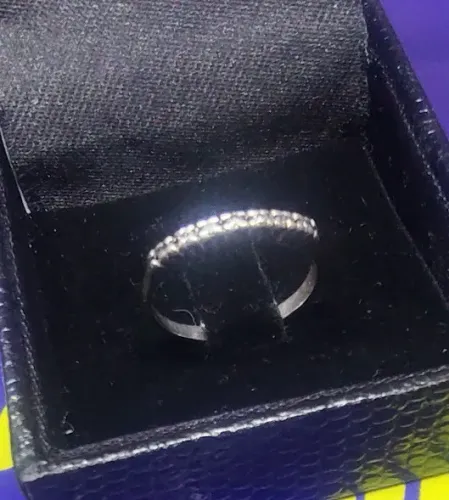 Anel Meia Aliança Diamante Debutante 15 Anos Aparador Noivado Ouro Branco 18 kilates Peso 