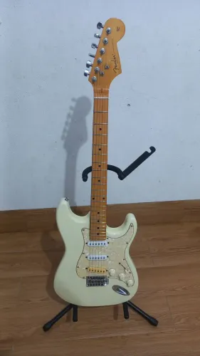 Guitarra Alnico V - excelente estado