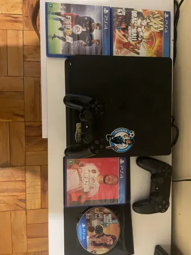 Playstation 4 - 500 Gb