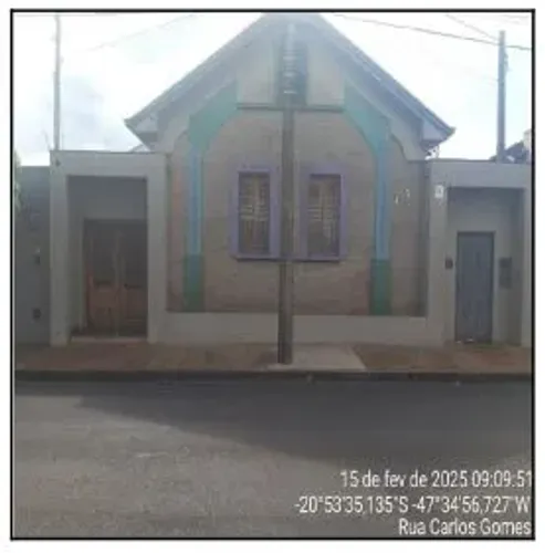 Casa no Centro - Batatais/SP