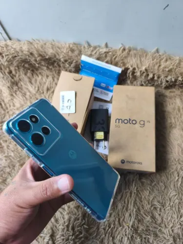 Vendo Motorola G75 5G 256GB e 8+8 de Ram Semi Novo com película capa caixa Nota e etc