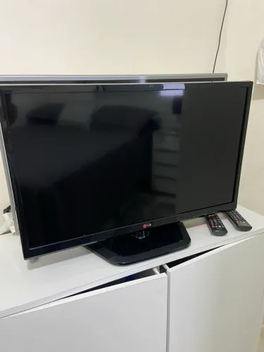 TV LG em ótimo estado de conservação