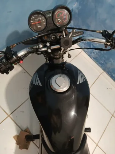 Titan 150