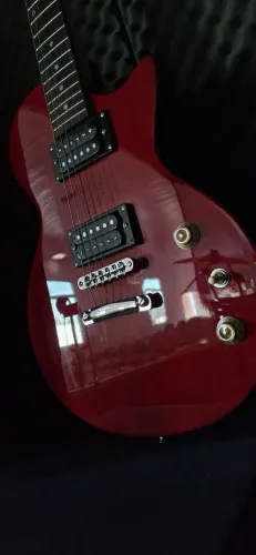 Guitarra Strinberg modelo Les Paul