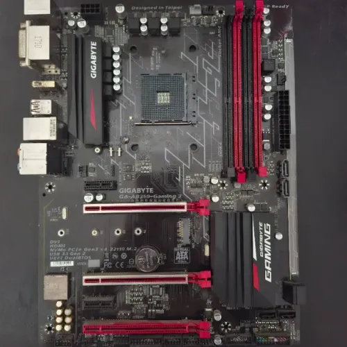 Placa-Mãe Gigabyte GA-AB350-Gaming 3 (Defeito - Para Reparo ou Peças)