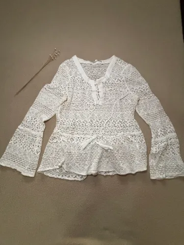 Blusa de Renda Manga longa