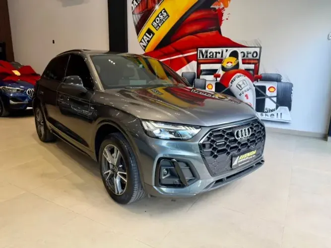 Audi Q5 Perf. Black 2.0 TFSIe S.tr. QT (hib.) 2024