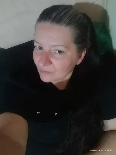 Ofereço serviço de limpeza e passadoria