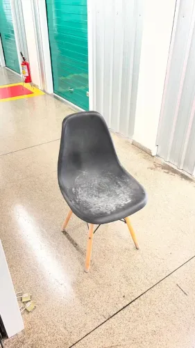 CADEIRA EAMES EIFFEL