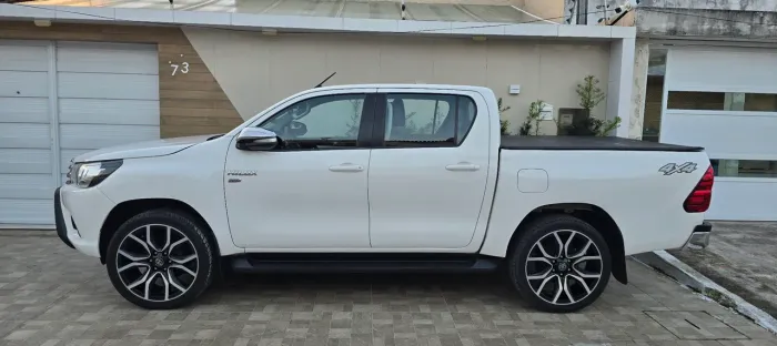 Toyota Hilux CD SRV 4X2 2.7 Flex 16V Aut. 2017