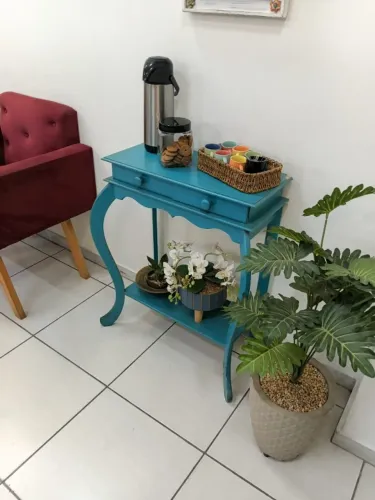 Aparador / mesinha azul provençal