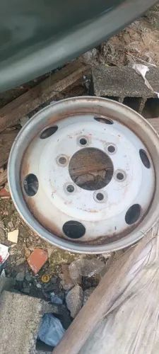 Roda Iveco de ferro 17.5 