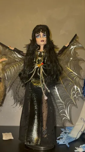 Elvira Monster High Skullector
