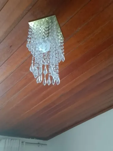 Lustre plafon (com pedras de acrílico)