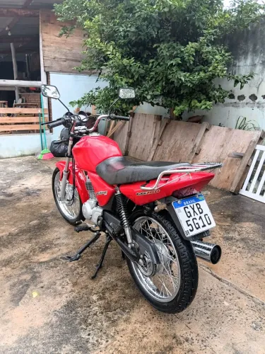 Moto 2004 ks ....Vermelha