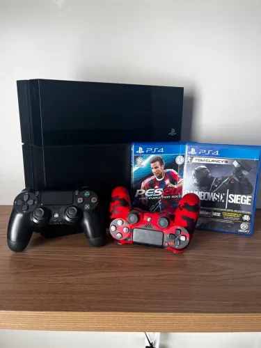 PS4 REVISADO + 2 CONTROLES + 2 JOGOS FÍSICOS