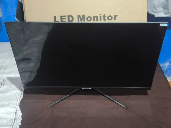 Monitor gamer 165hz Full HD Ainda no Plástico Semi Novo